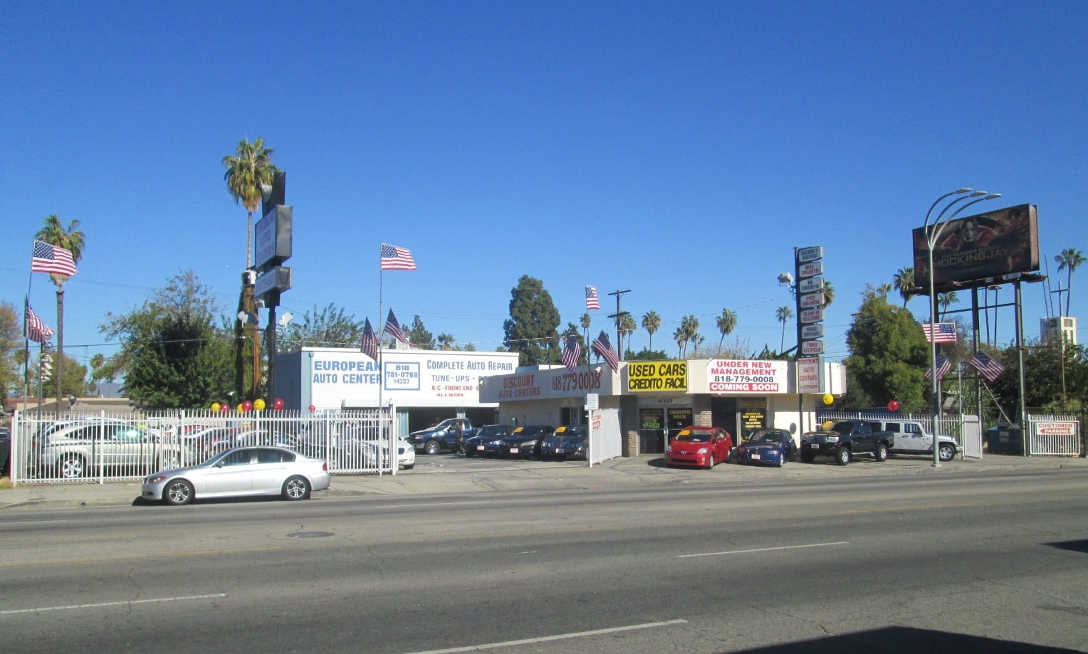 14329 Victory Blvd, Van Nuys, CA for Rent