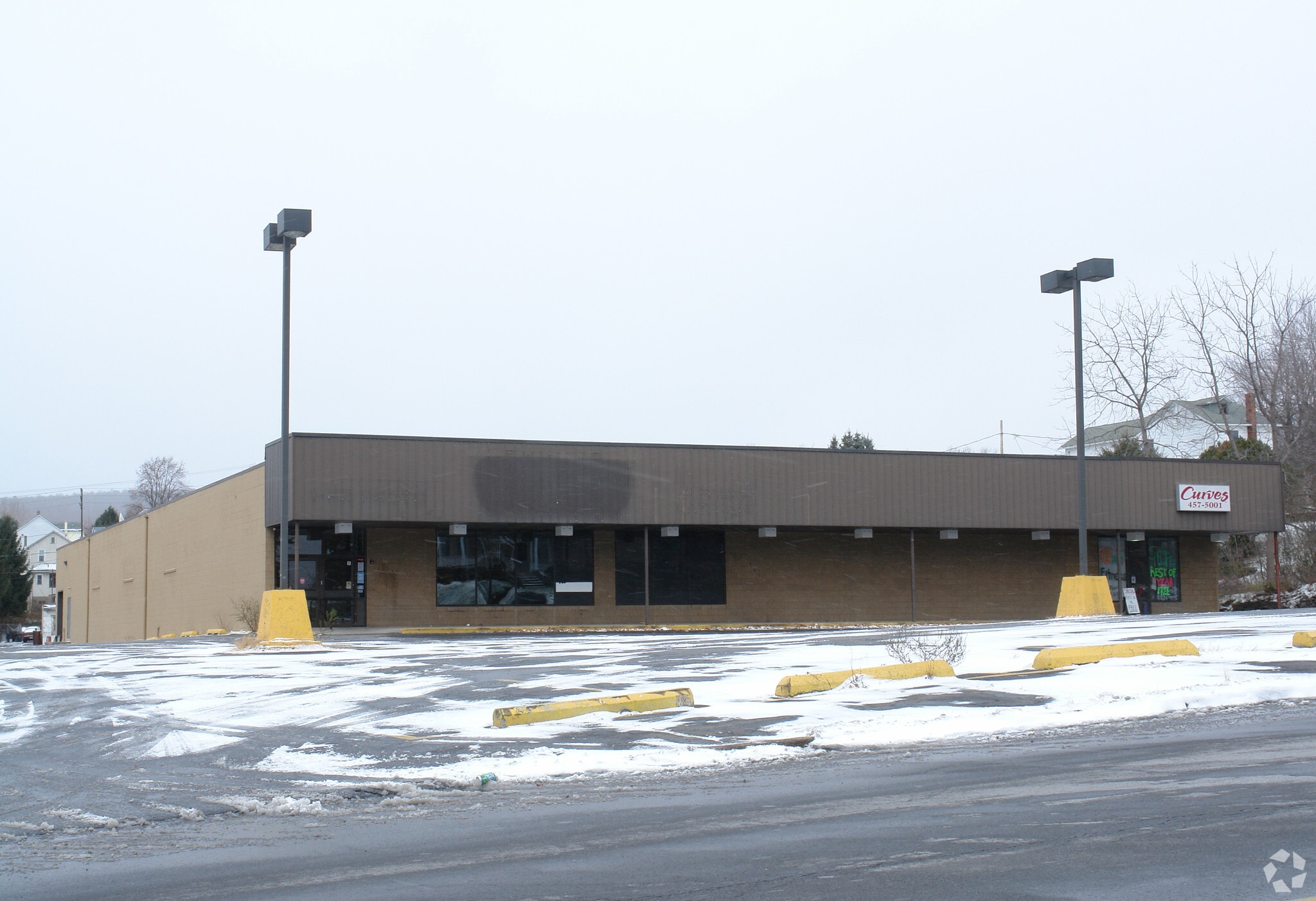 629 S Main St, Old Forge, PA for Rent