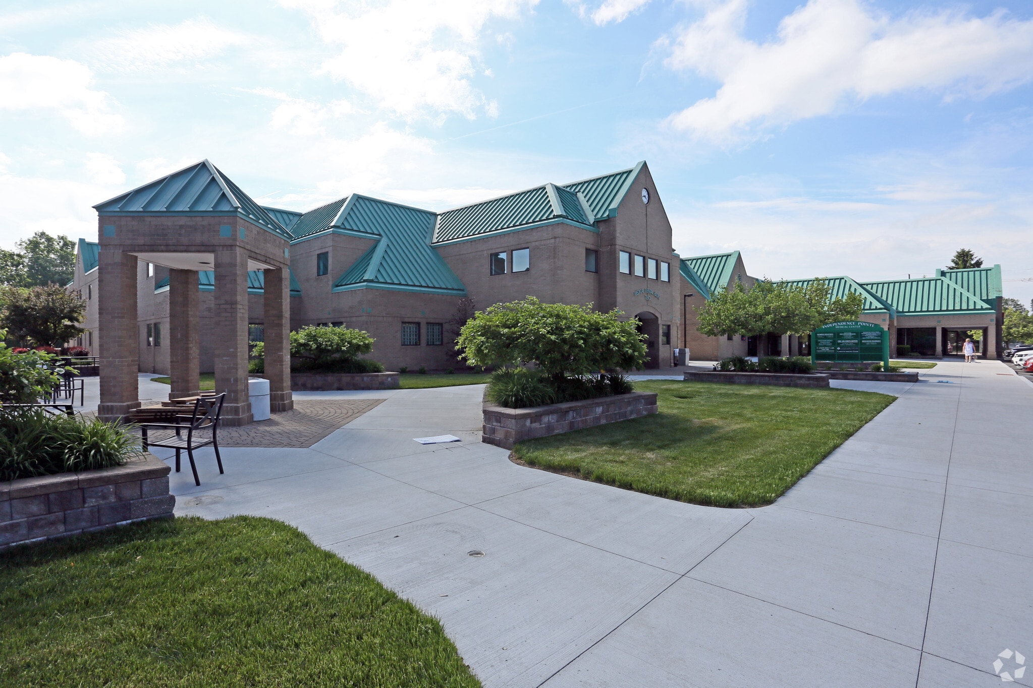 7210 N Main St Clarkston, MI 48346 Office Property for Lease on