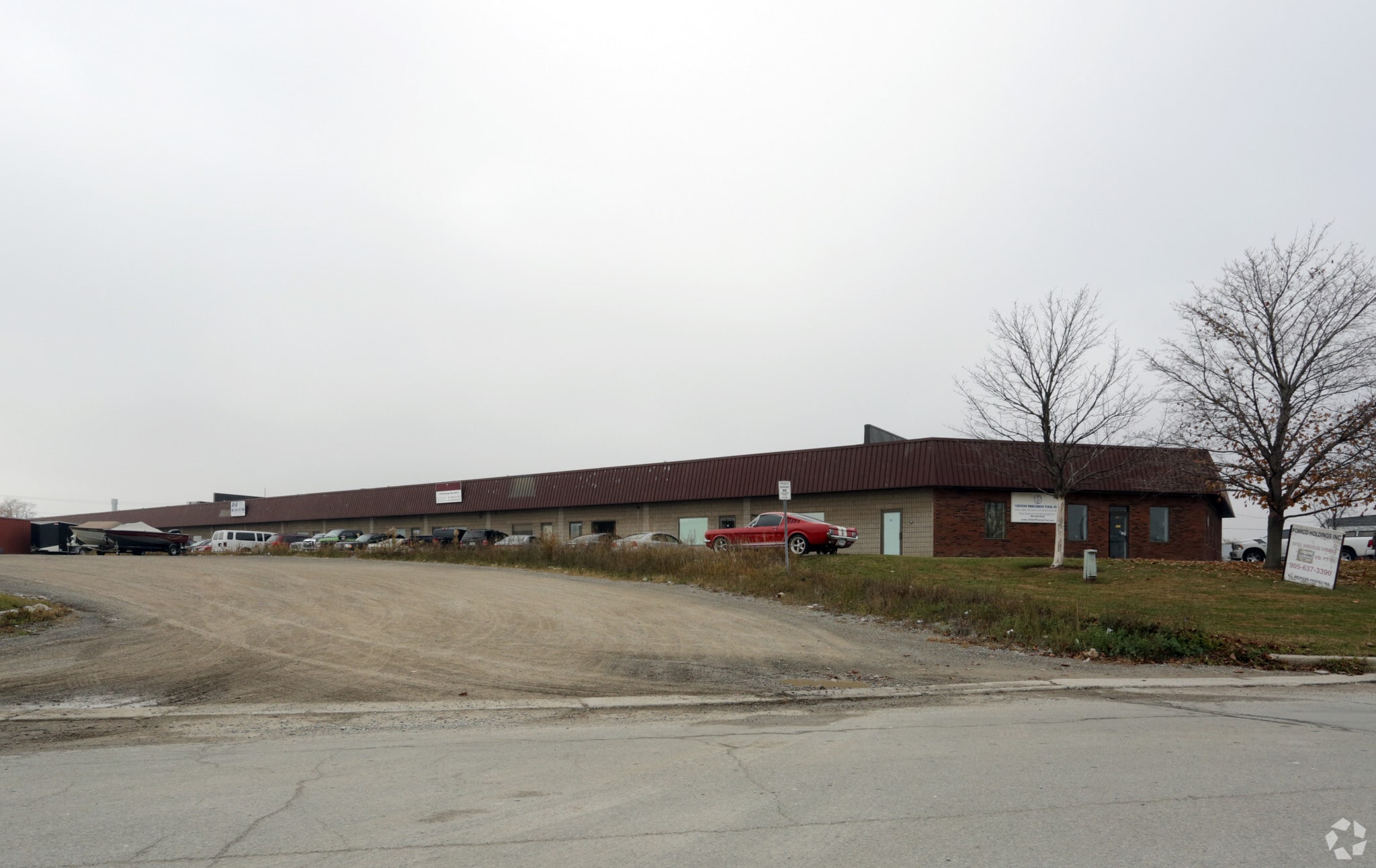 1140 Heritage Rd, Burlington, ON for Rent