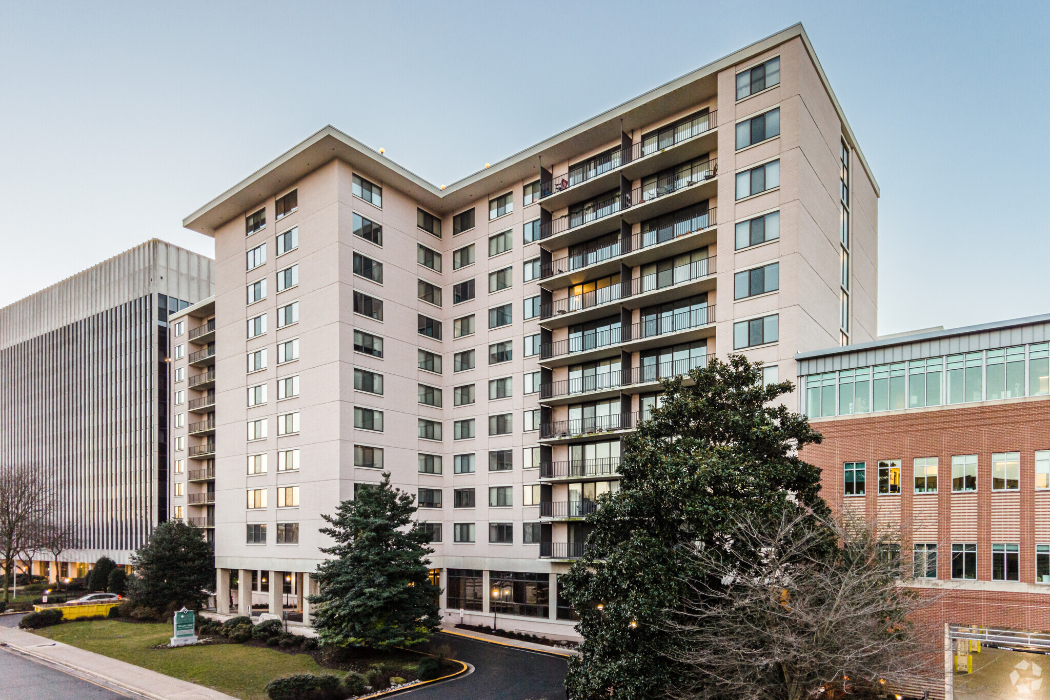 4400 East-West Hwy, Bethesda, MD for Rent