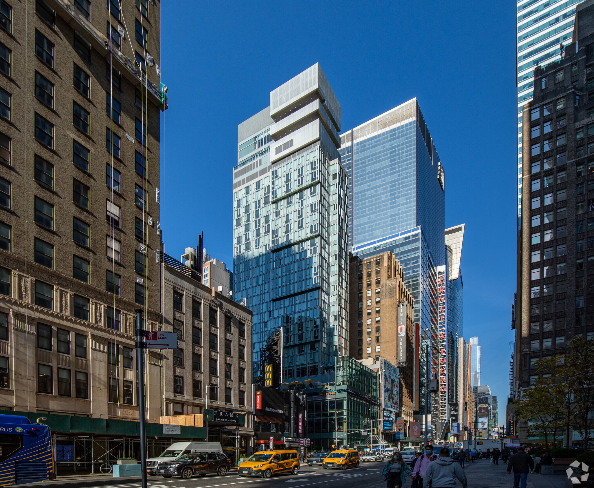 207 W 40th St, New York, NY for Rent