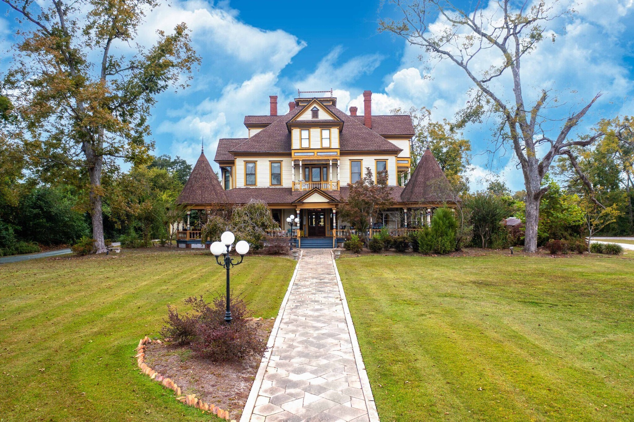 323 N Main St, Swainsboro, GA for Sale