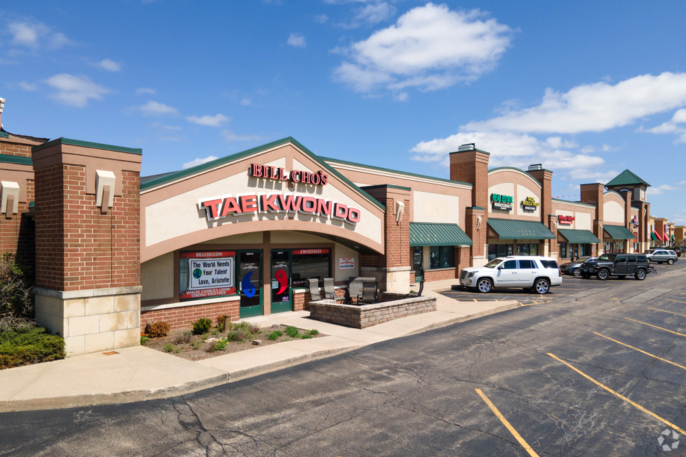 2000 W Main St, St Charles, IL for Sale