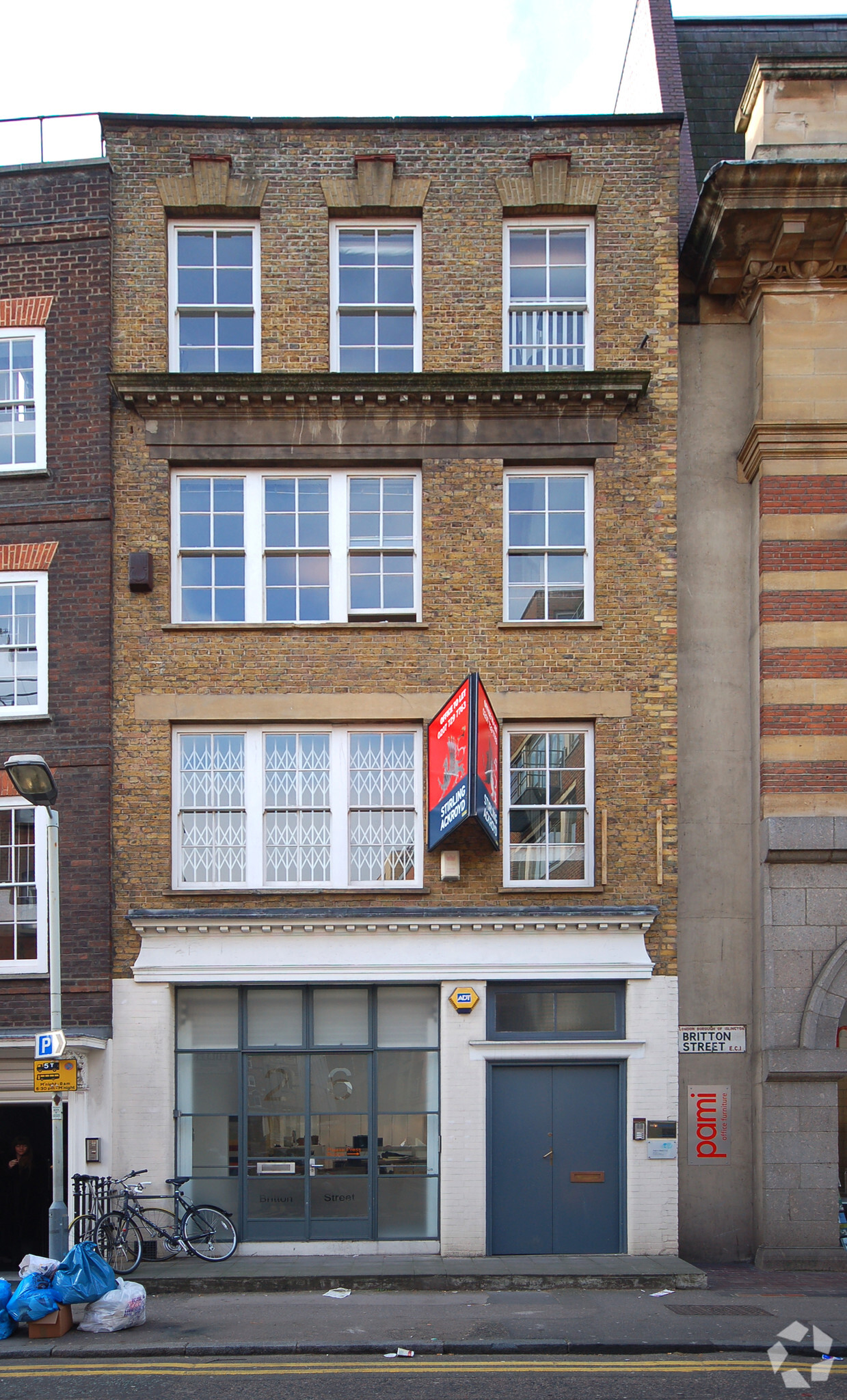 26 Britton St, London, LND for Rent