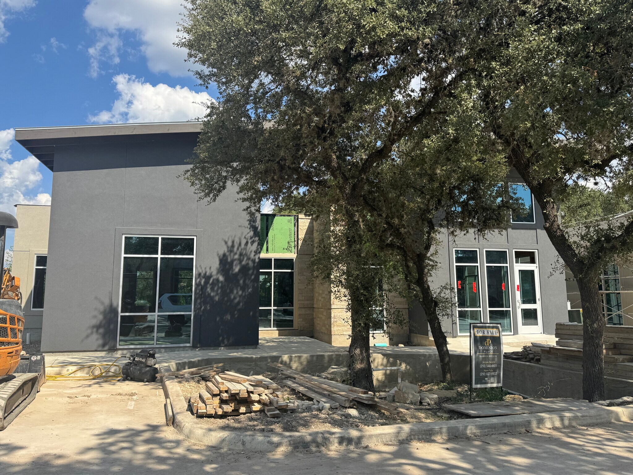 23119 Ih 10 W, San Antonio, TX for Sale