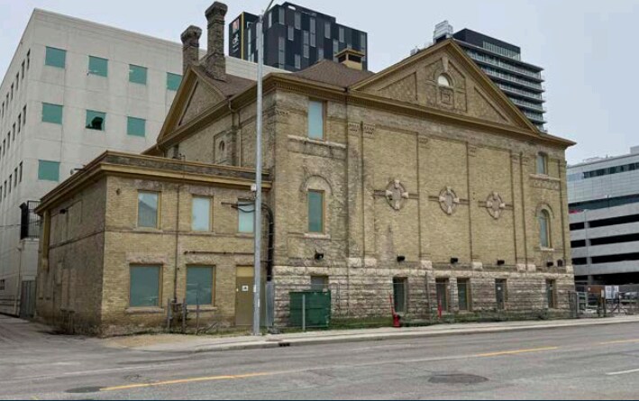 335 Donald St, Winnipeg, MB for Rent