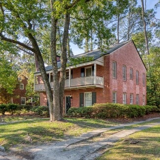 Savannah, GA Apartments - 221 E 56th St