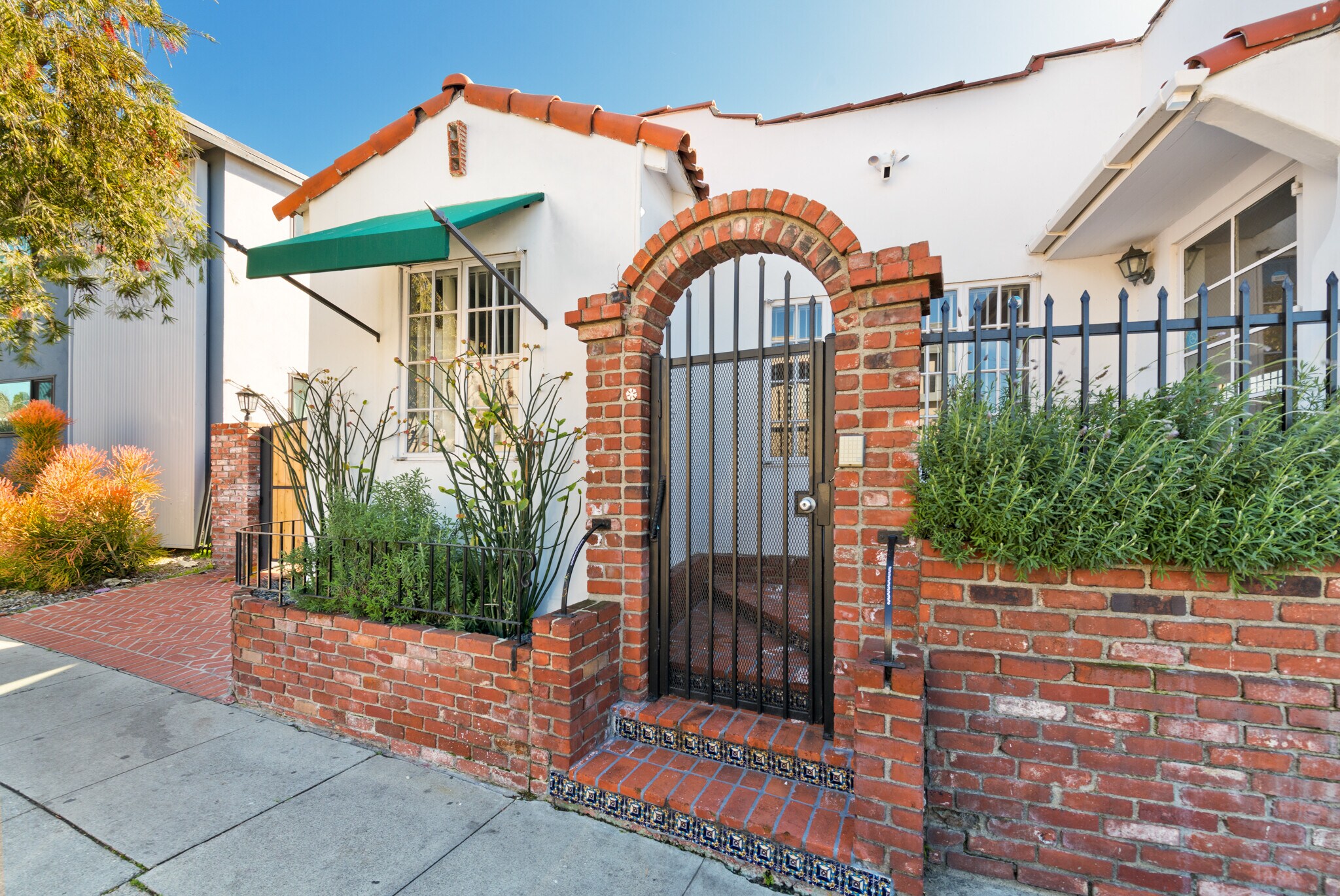 1020 Pico Blvd, Santa Monica, CA for Rent