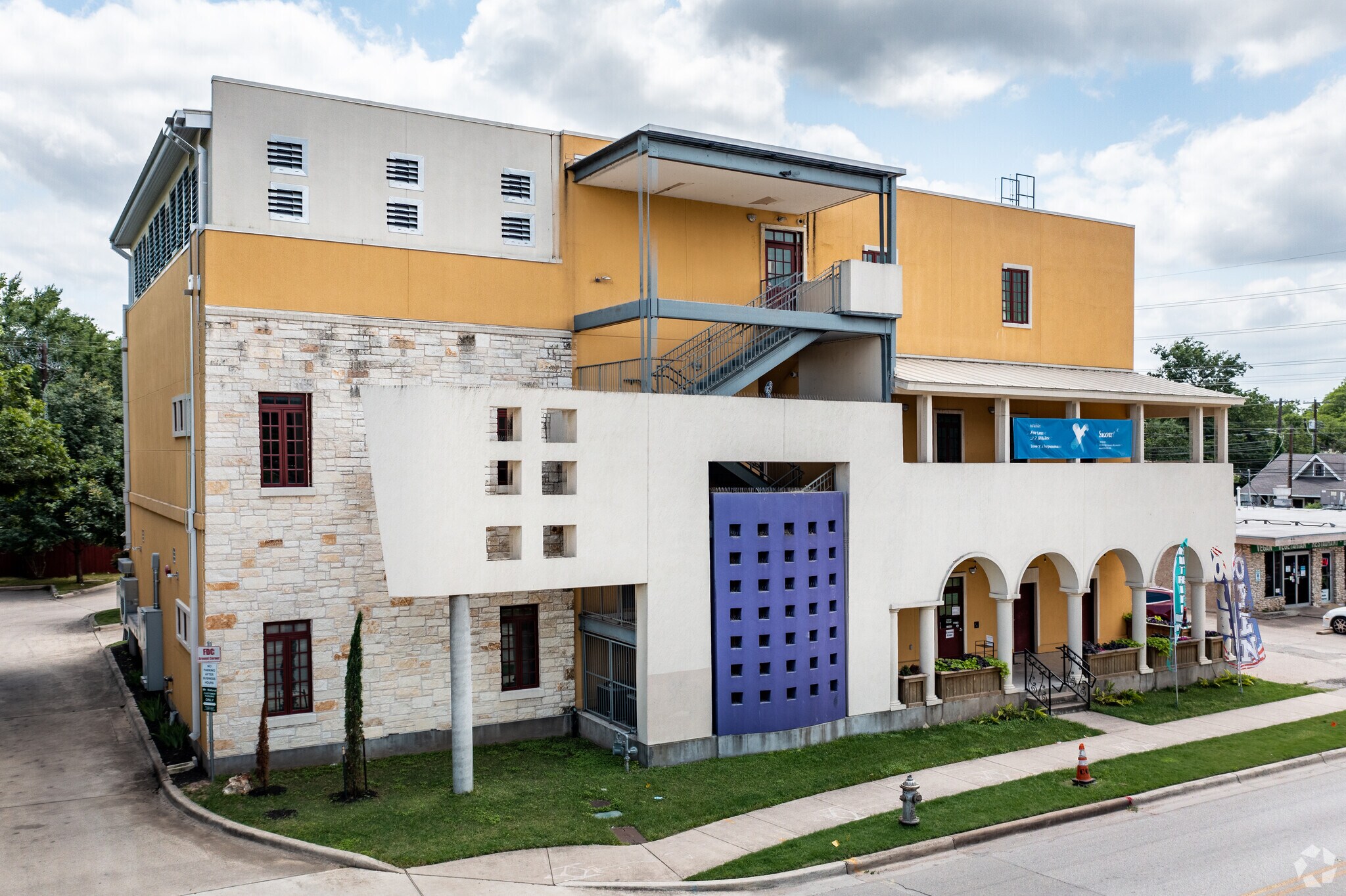 1901 E Cesar Chavez St, Austin, TX for Rent
