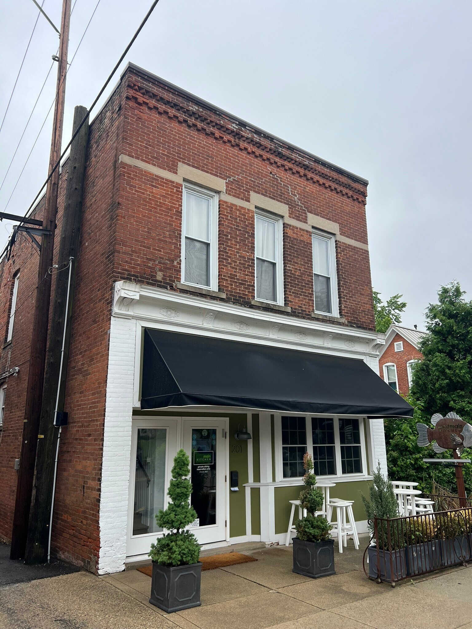 201 W Main St, Syracuse, IN for Sale