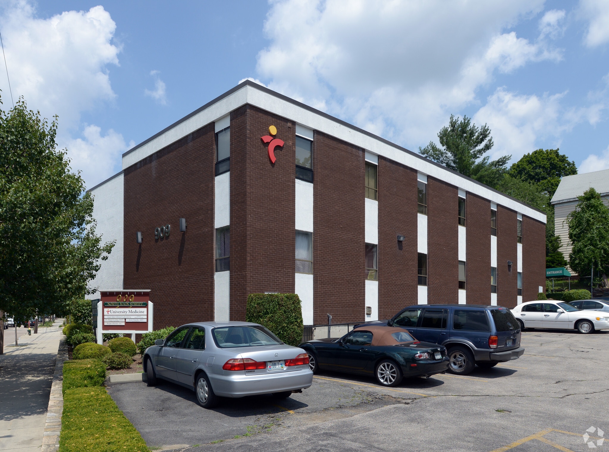 909 N Main St, Providence, RI for Rent