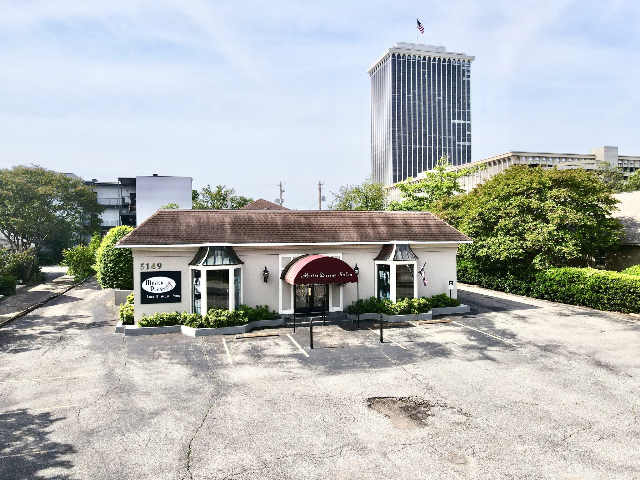 5149 Wheelis Dr, Memphis, TN for Sale