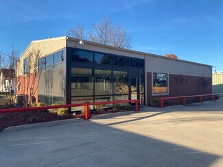 Waxahachie, TX Showroom - 621 Cow Alley Rd