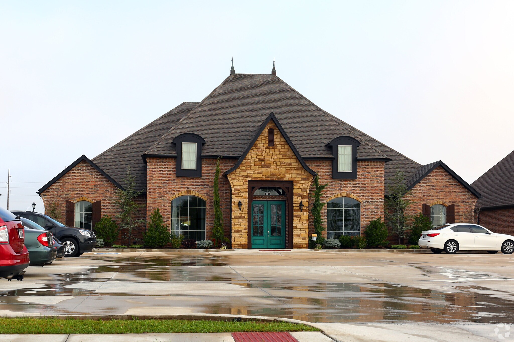 1105 SW 30th Ct Moore, OK 73160 Office Property for Sale on