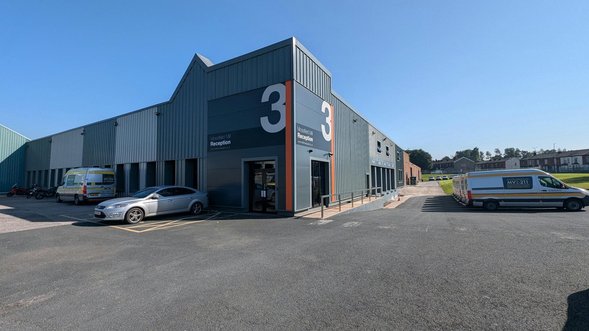1 Chesham Fold Rd, Bury, LAN for Sale