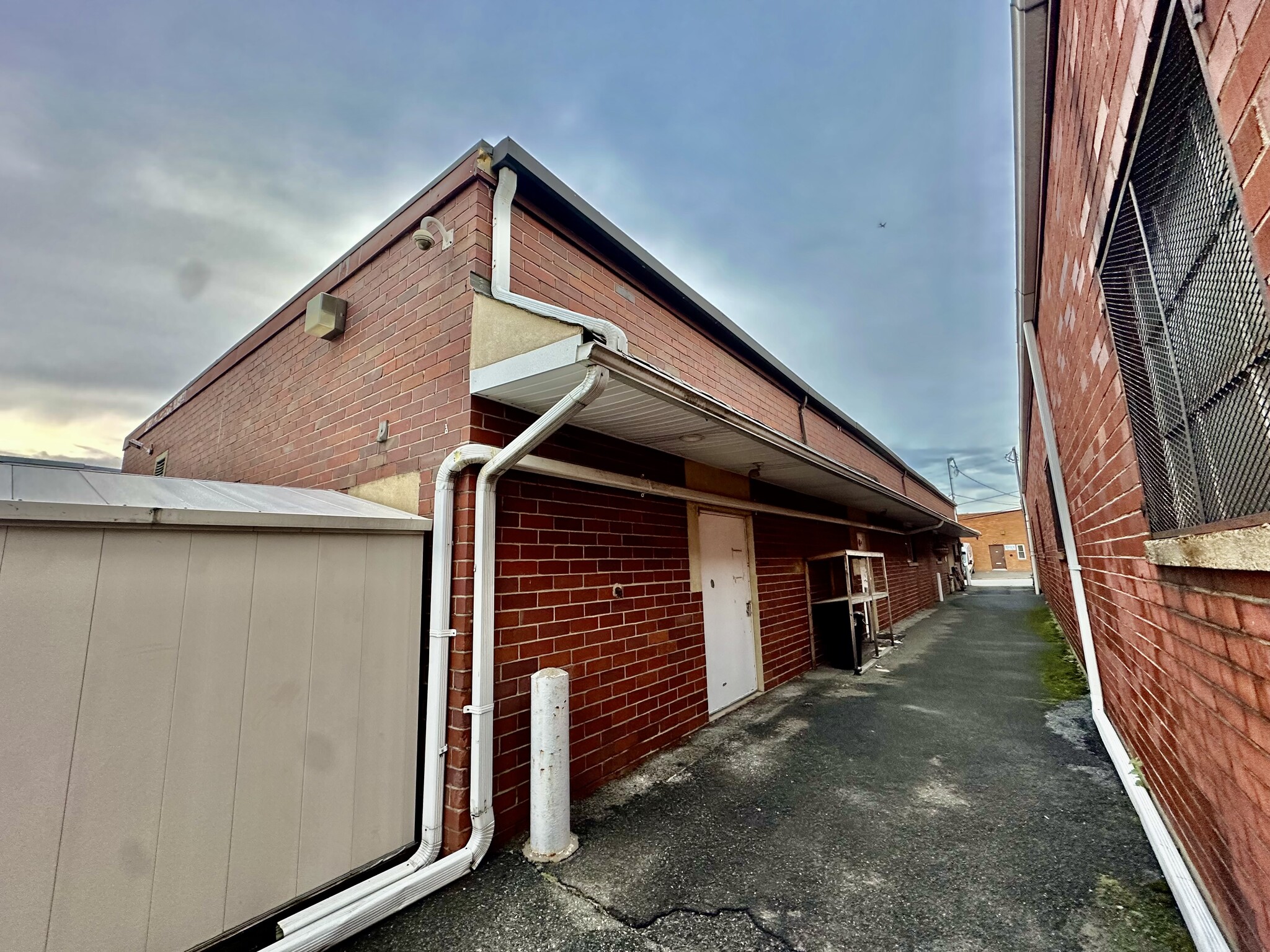 17-19 Industrial Ave, Fairview, NJ for Rent