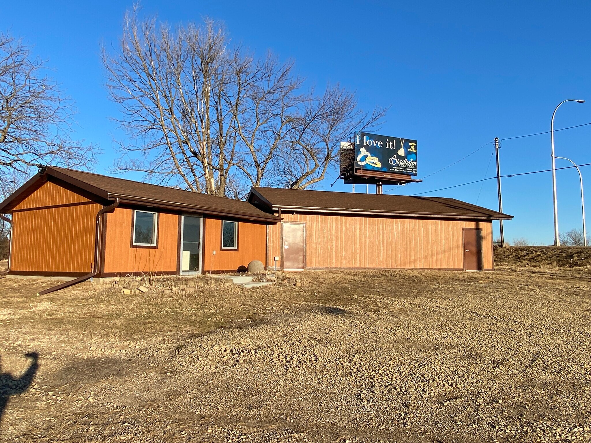 817 Marshall St, Albert Lea, MN for Sale