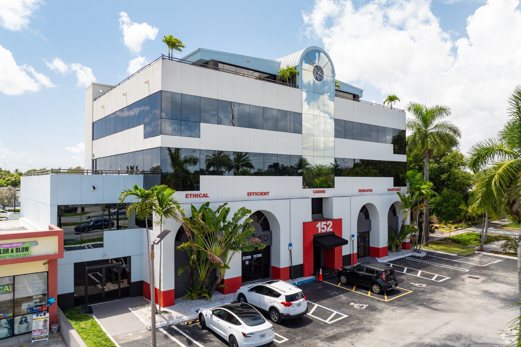 152 Ne 167th St, Miami, FL for Rent