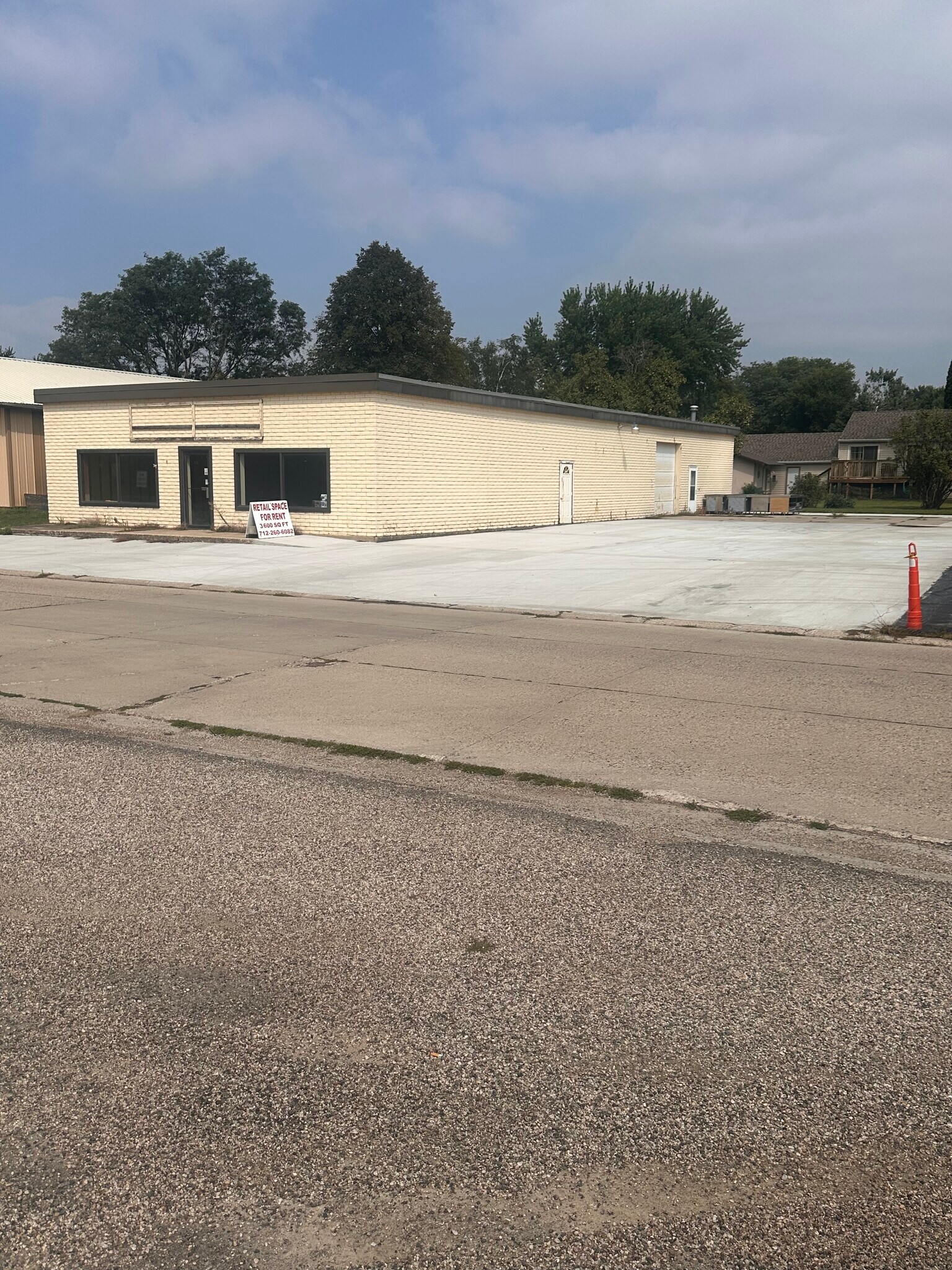 215 10th St SW, Spencer, IA for Rent