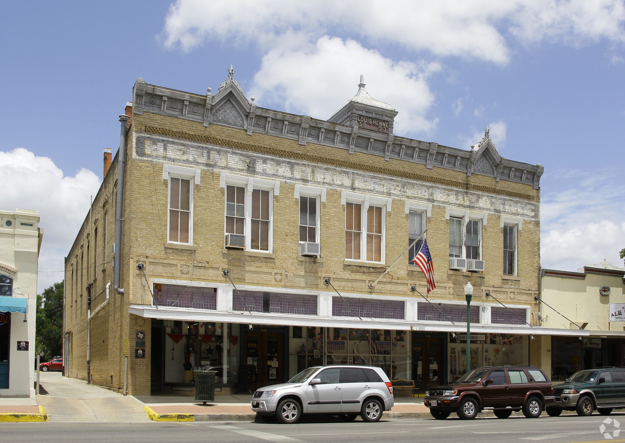 246 W San Antonio St, New Braunfels, TX for Rent