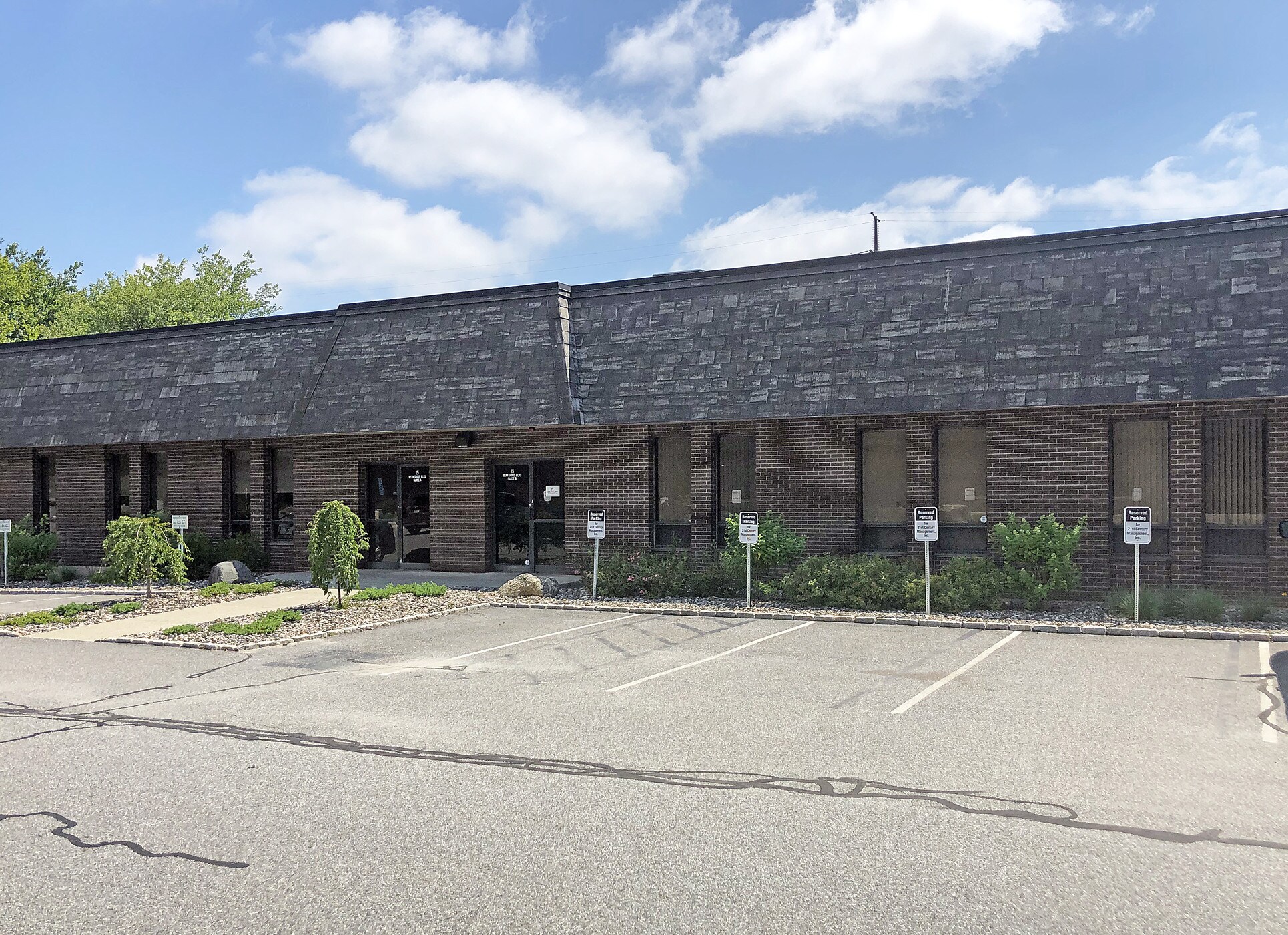 15 Berkshire Blvd Bethel, CT 06801 Flex Property for Lease on