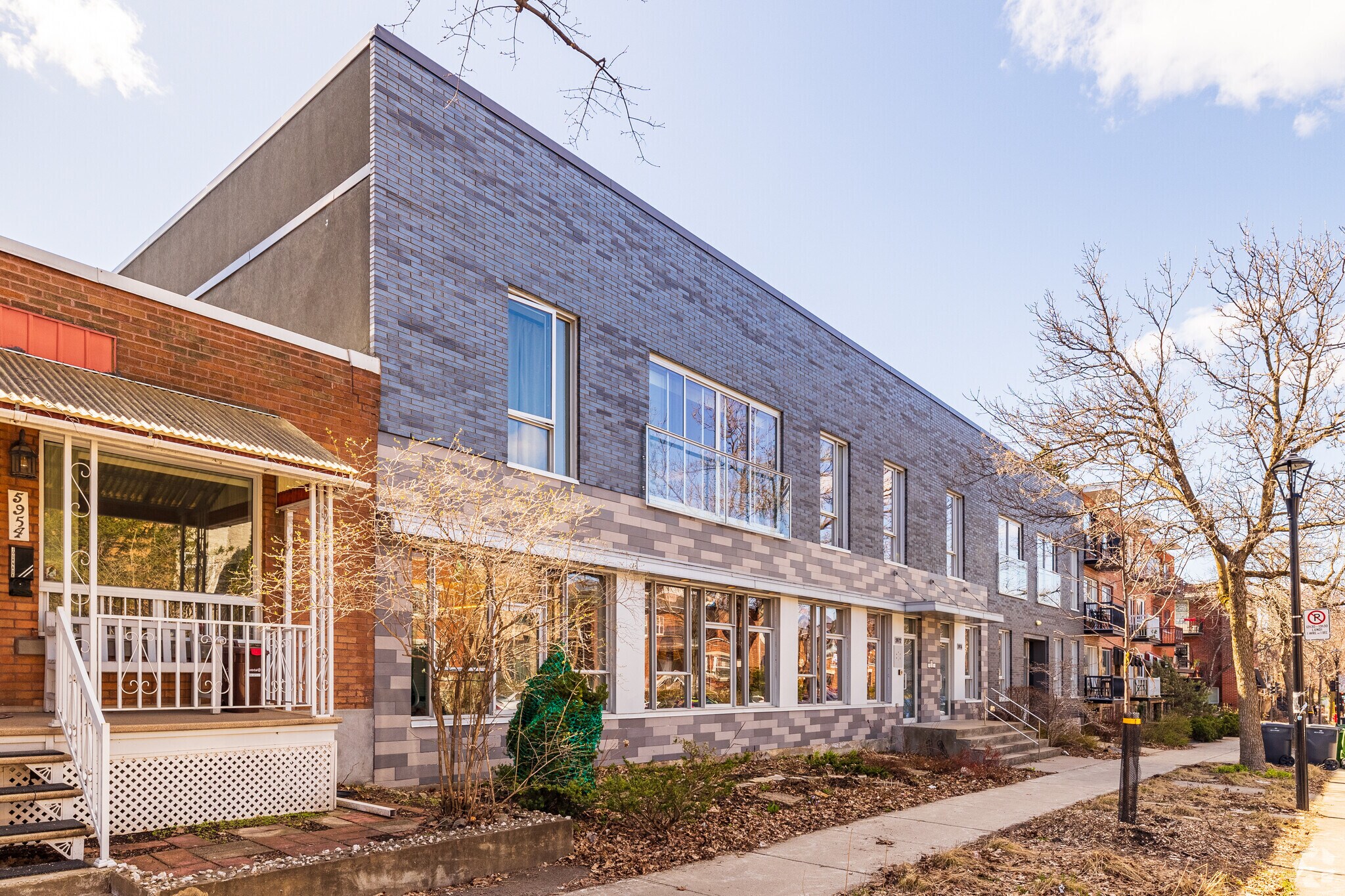 5972-5976 Av 2E, Montréal, QC for Sale