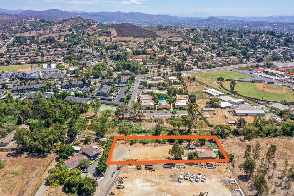 1828 N Iris Ln, Escondido, CA for Sale