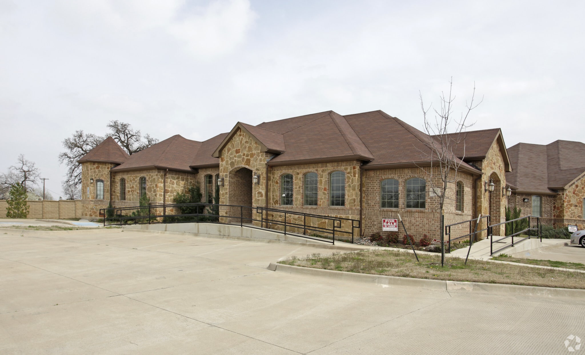 923 W Glade Rd, Hurst, TX for Rent