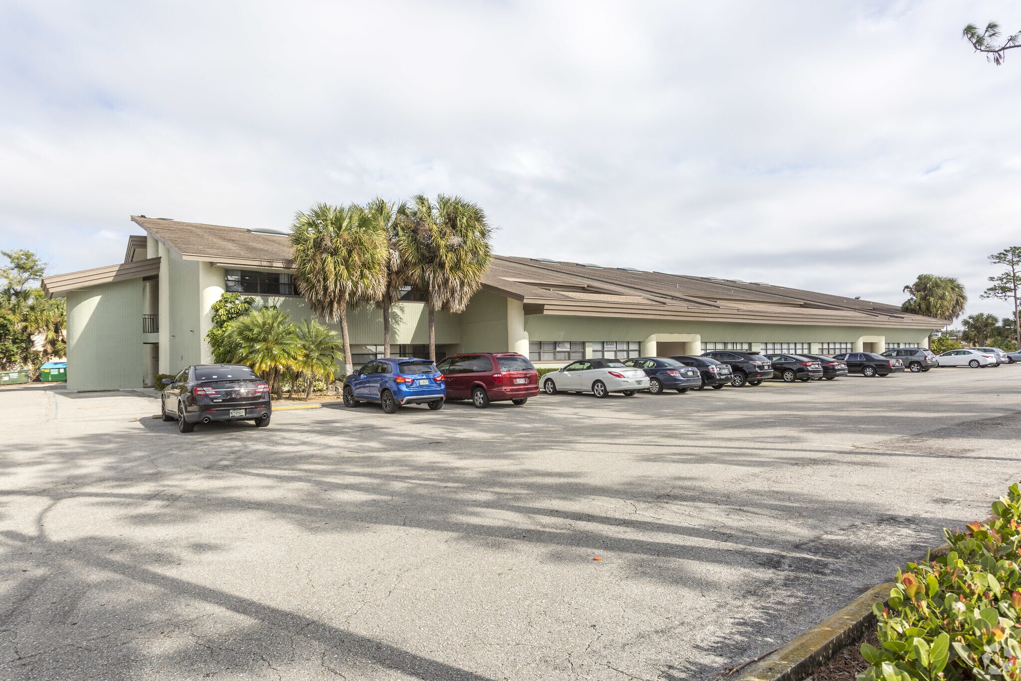12811 Kenwood Ln, Fort Myers, FL for Rent