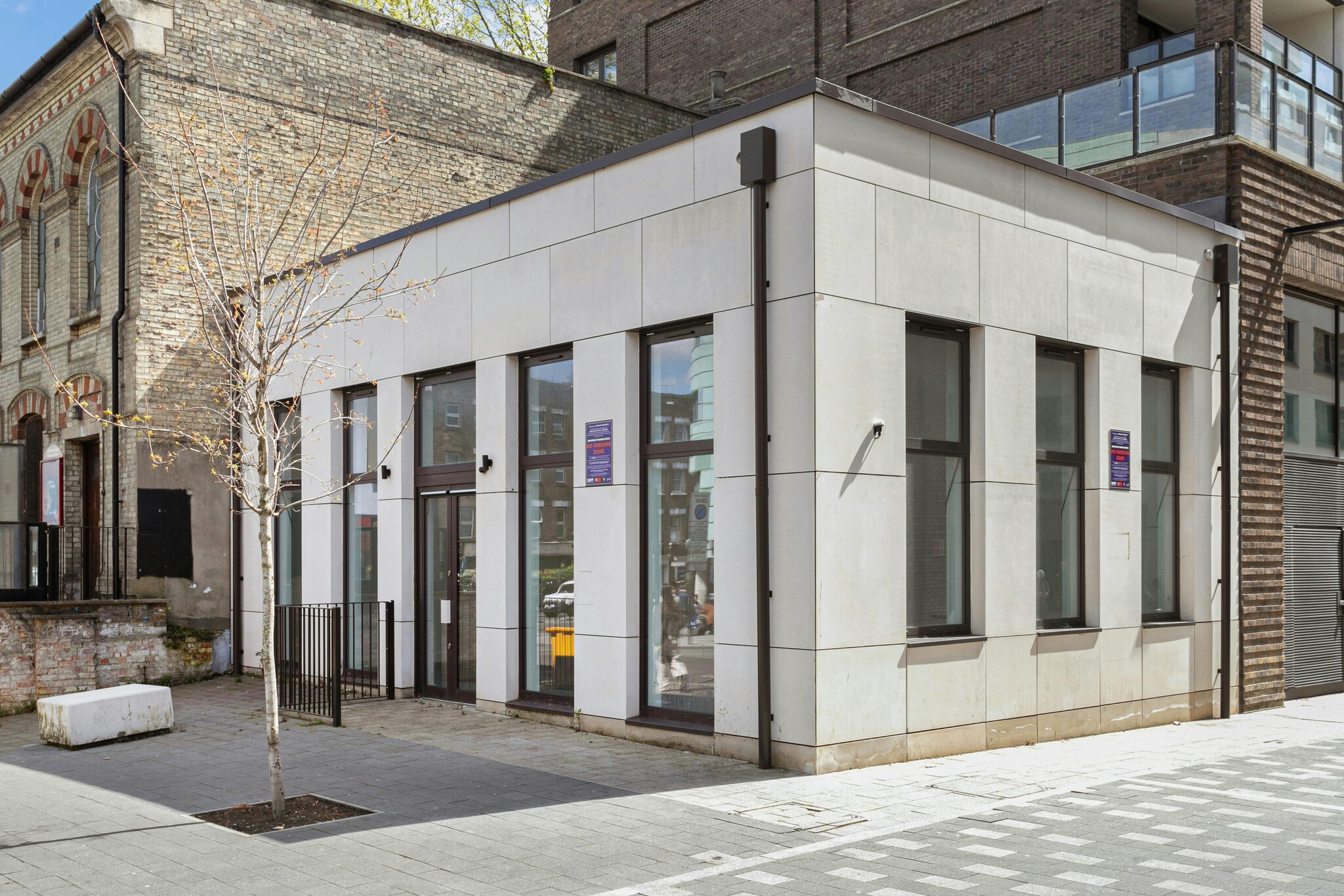1 Market Rd, London, LND for Rent