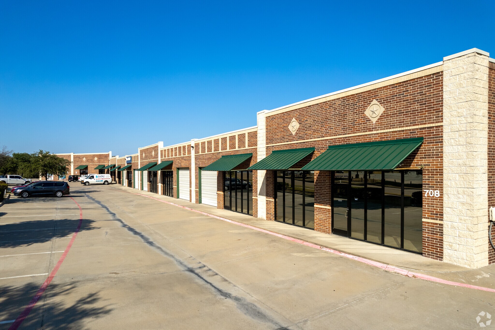 708 Valley Ridge Cir, Lewisville, TX for Rent