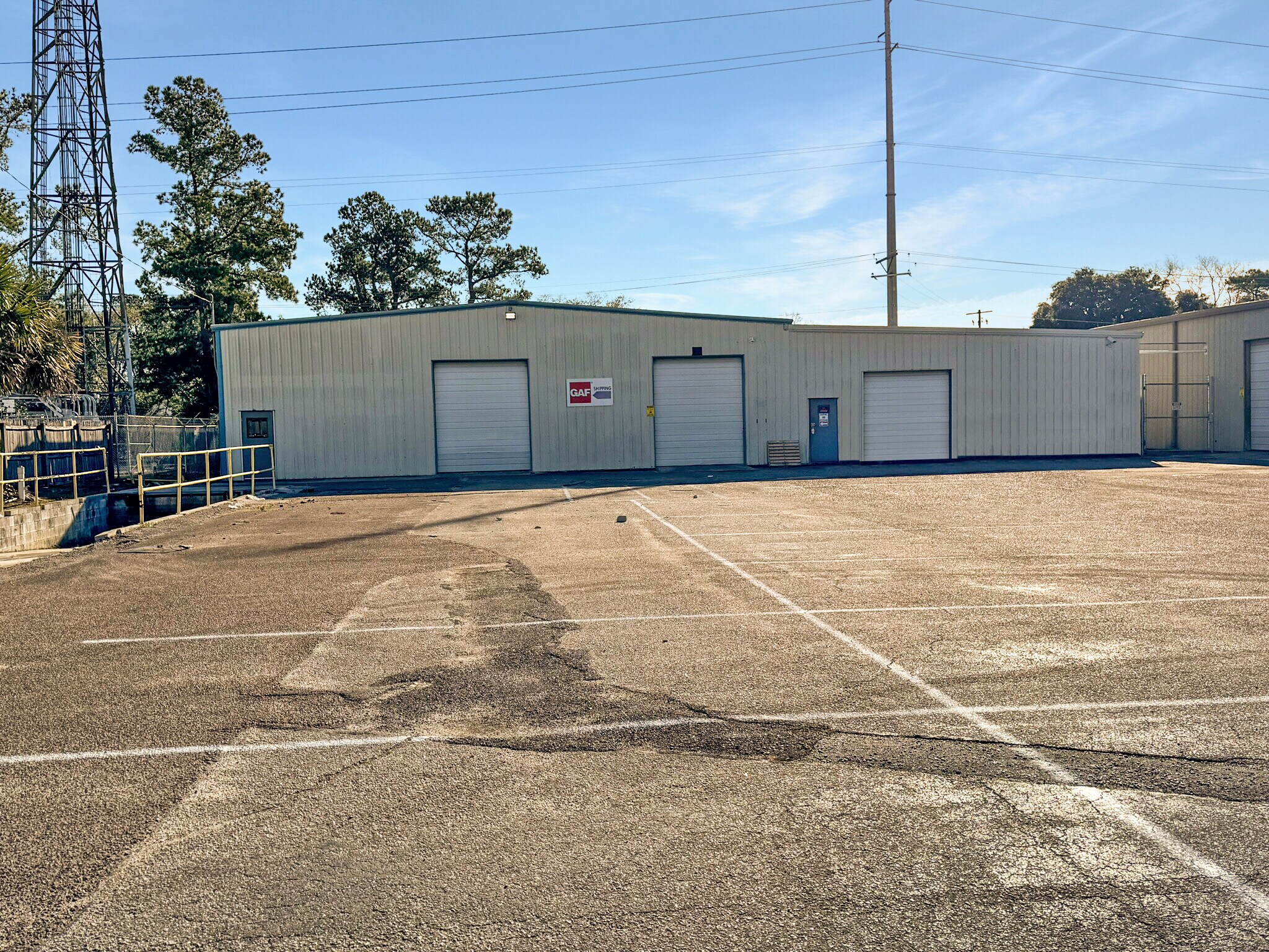 2520 Oscar Johnson Dr North Charleston, SC 29405 Industrial Property