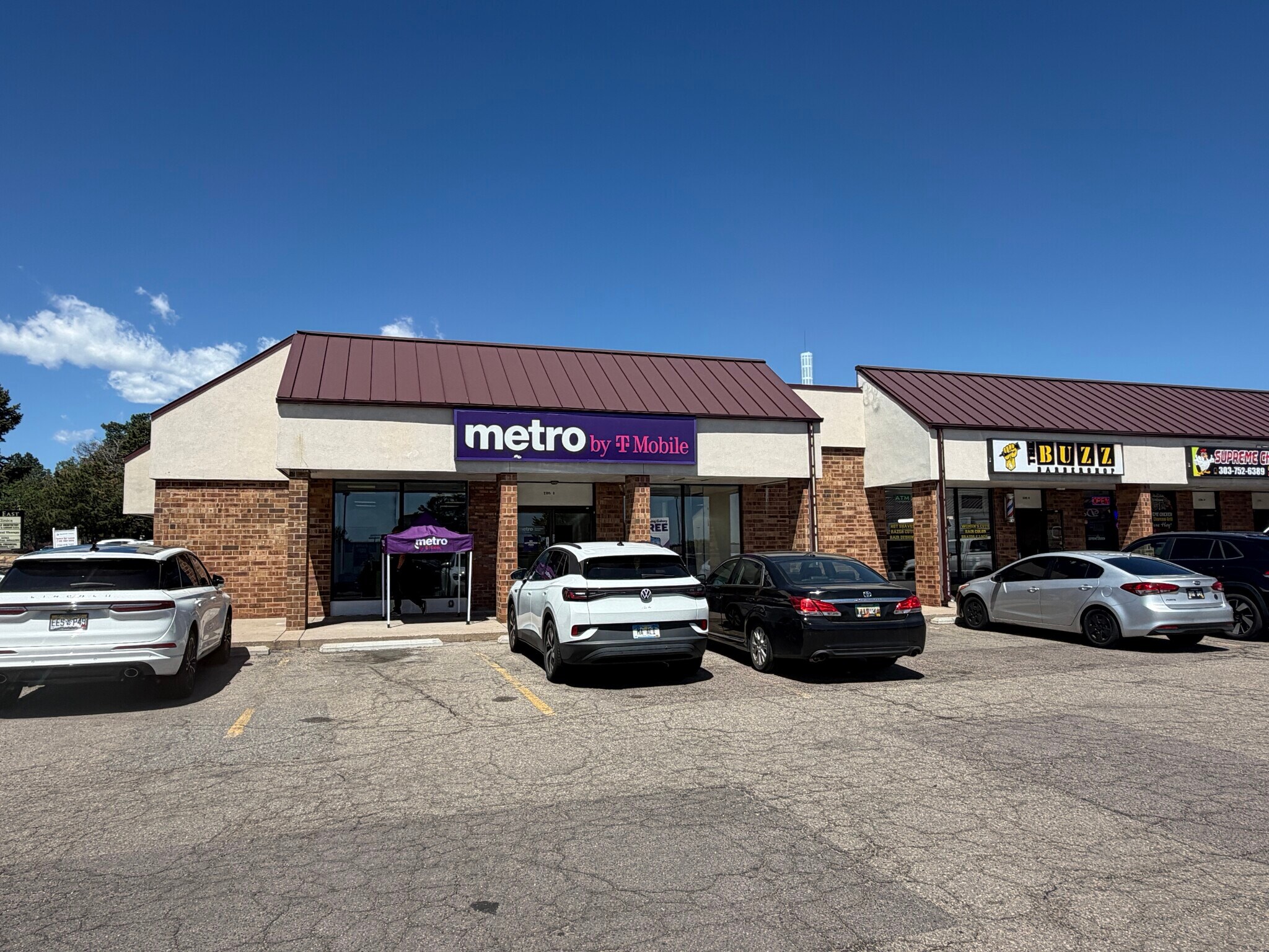 2295 S Chambers Rd, Aurora, CO for Rent