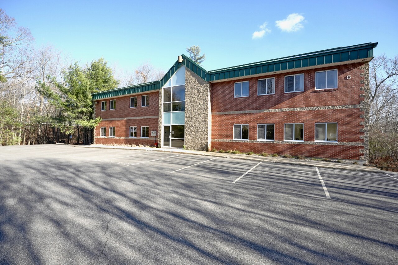 5 Batchelder Rd Seabrook, NH 03874 Office Property for Lease on