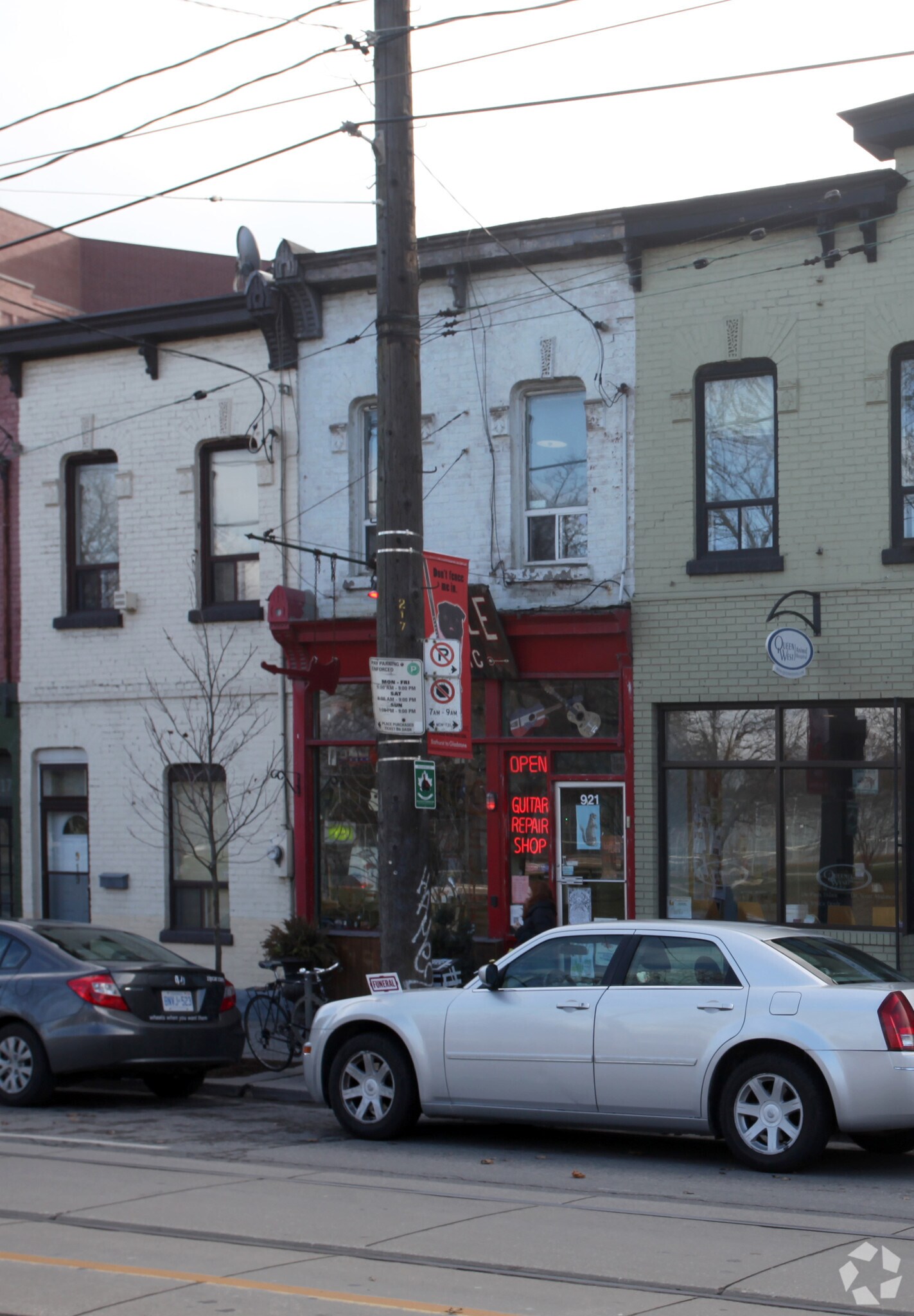 921 Queen St W, Toronto, ON for Sale