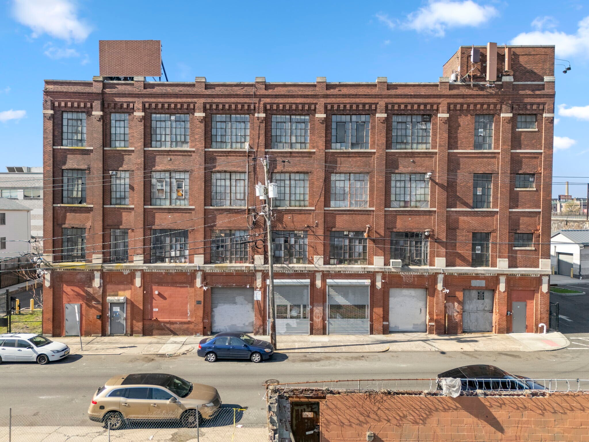 115 E Kinney St, Newark, NJ for Sale