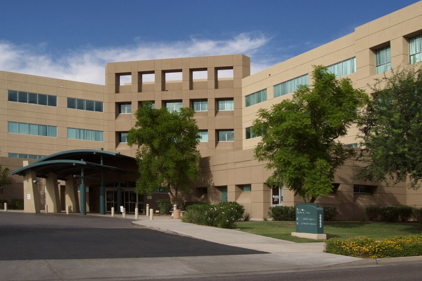 2222 E Highland Ave, Phoenix, AZ for Rent