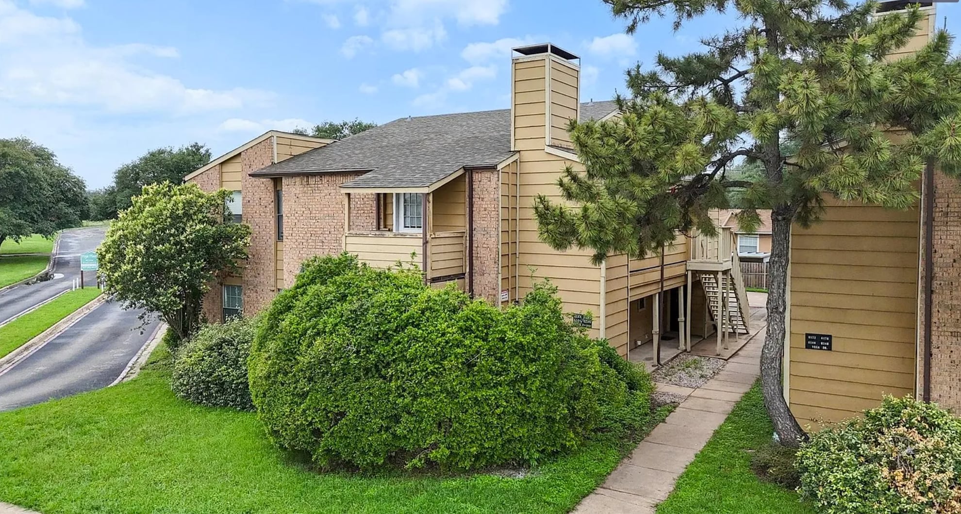 6188-98 Vega Dr, Fort Worth, TX for Sale
