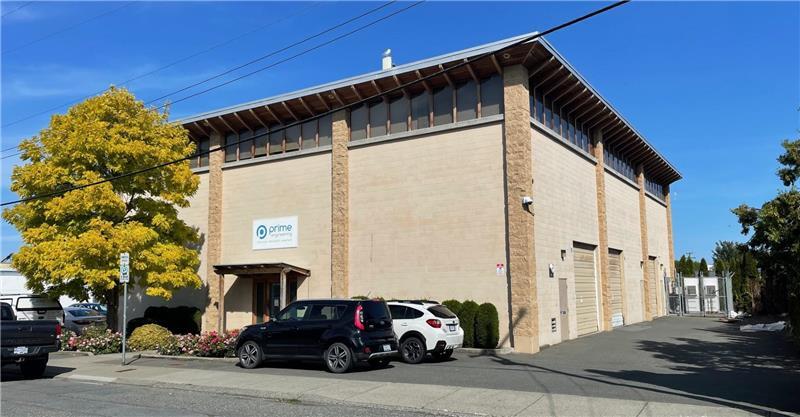 717 Aldebury St, Victoria, BC for Rent