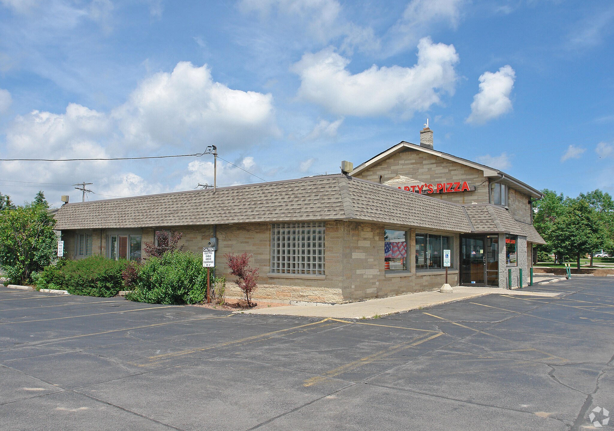 16680 W Bluemound Rd, Brookfield, WI for Sale