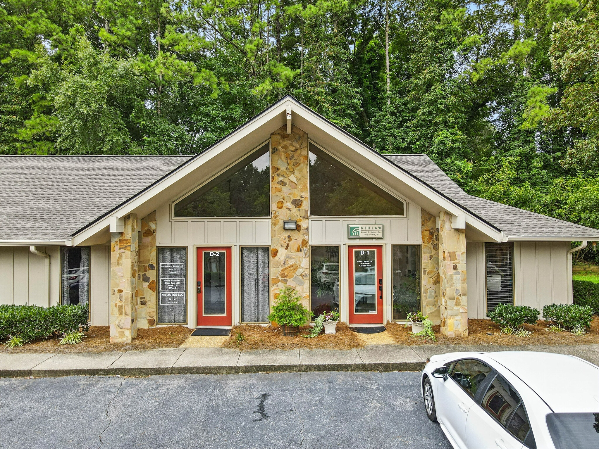11285 Elkins Rd, Roswell, GA for Sale