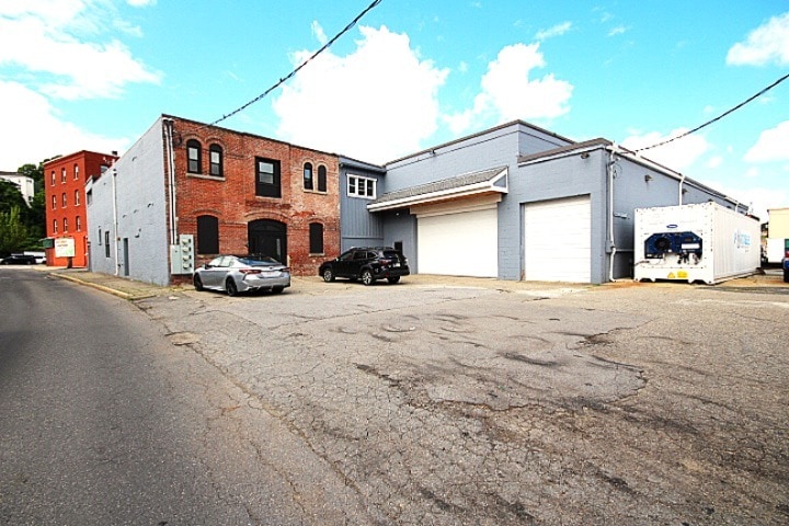7 Henry St, Worcester, MA for Rent