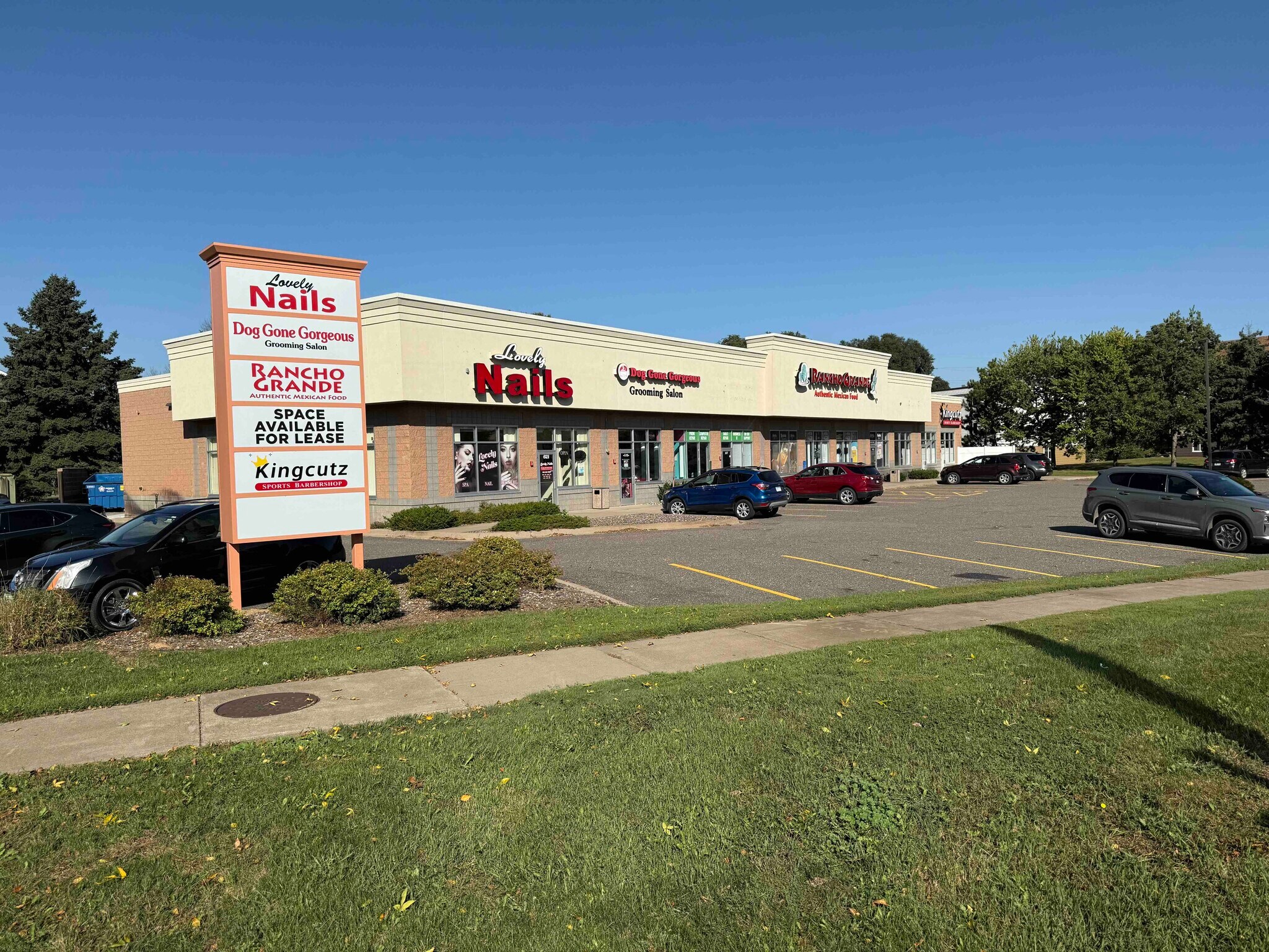609-621 Locust St, Monticello, MN for Rent