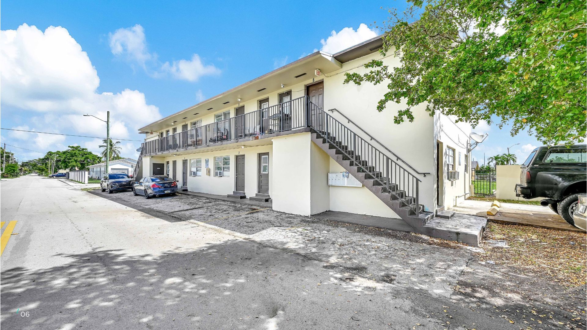 324 NW 3rd St, Hallandale Beach, FL for Sale