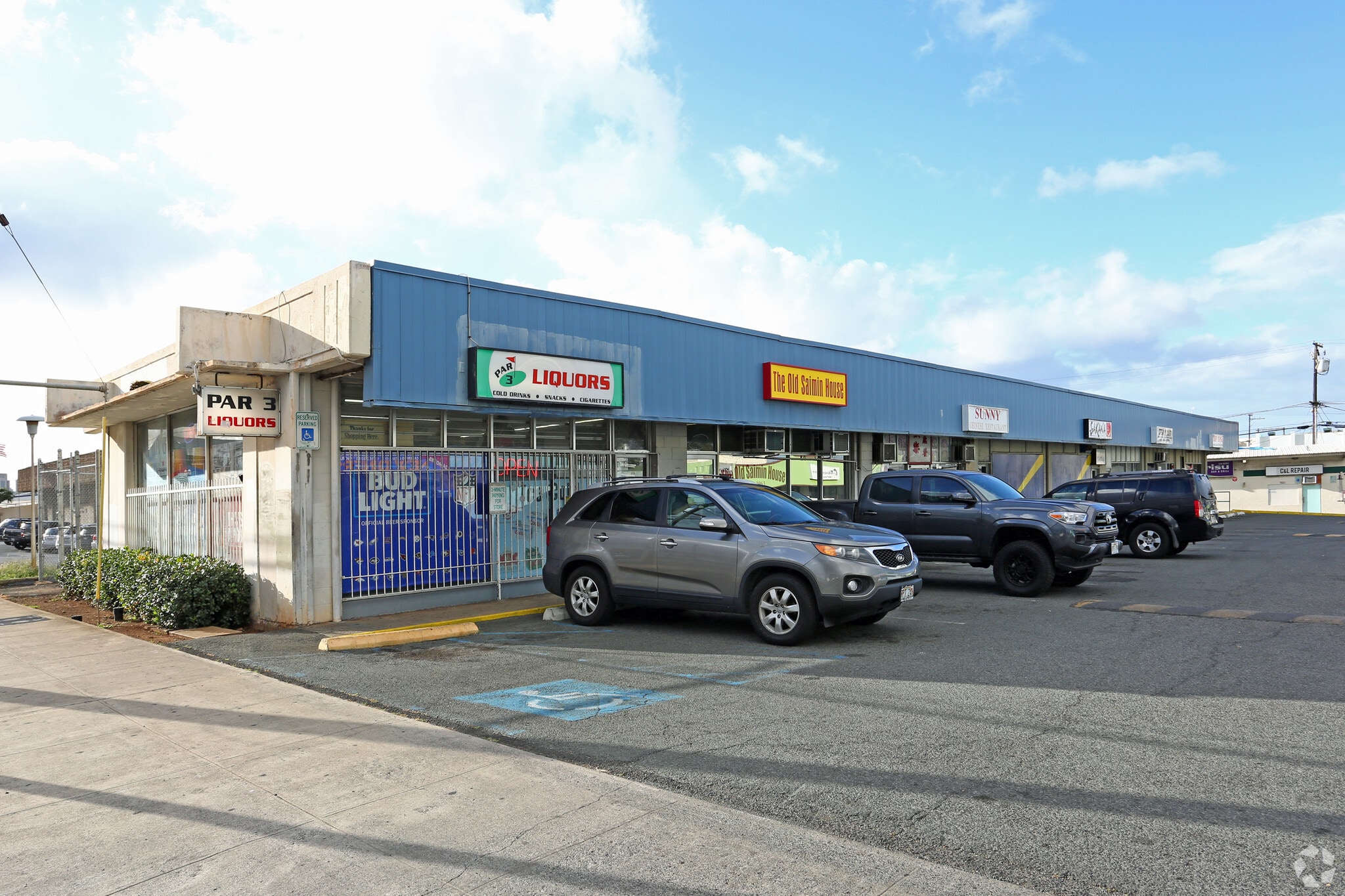 1311 N King St, Honolulu, HI for Rent