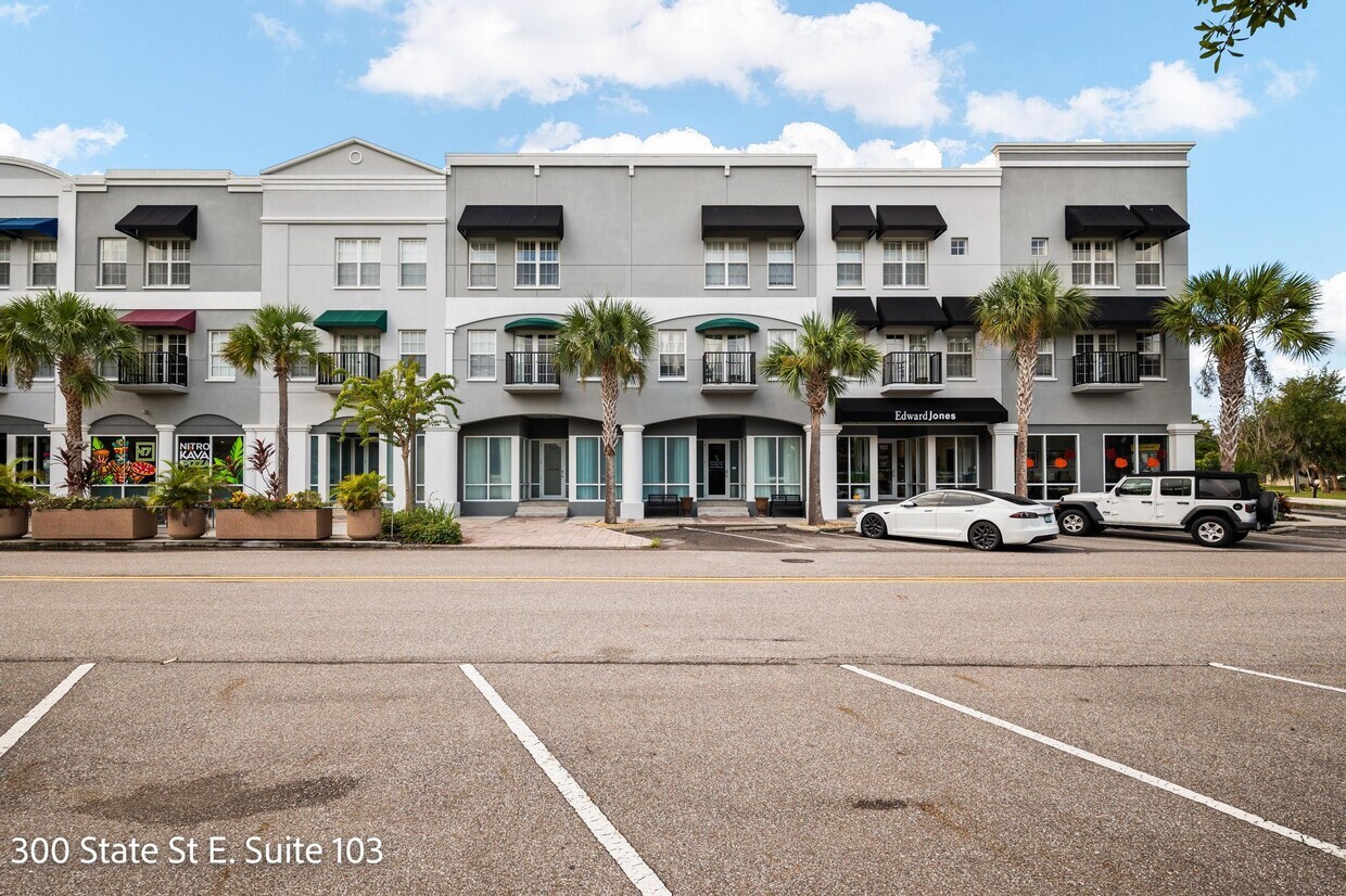 300 State St E, Oldsmar, FL for Rent