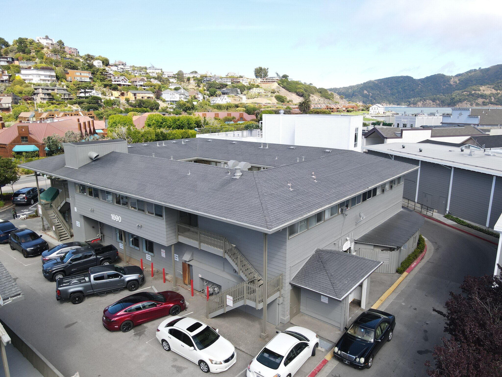 1690 Tiburon Blvd, Belvedere Tiburon, CA for Sale