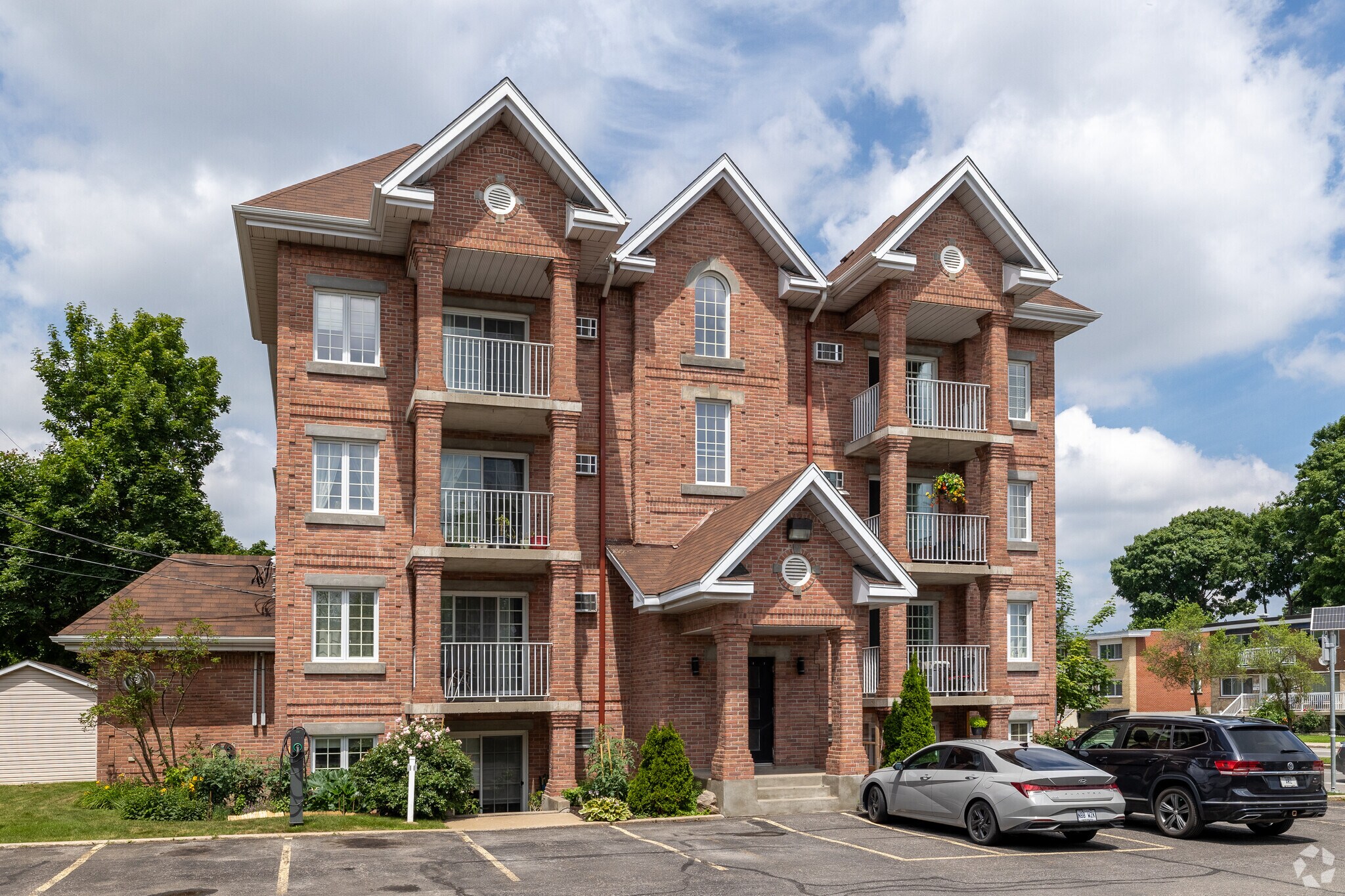 3500 Rue Chalifoux, Laval, QC for Sale