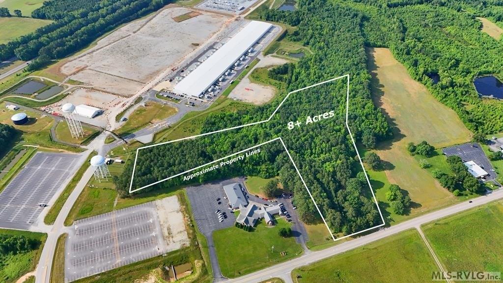 1658 N Mecklenburg Ave, La Crosse, VA for Sale